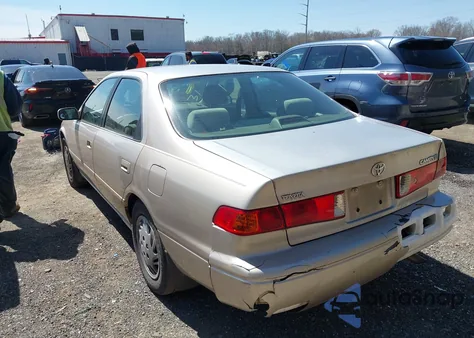 2000 Toyota Camry Le from USA, damaged, VIN 4T1BG28K4YU998319